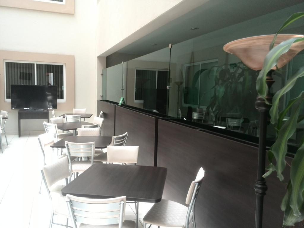 Hotel Casa De Los Dulces S Express Morelia Extérieur photo